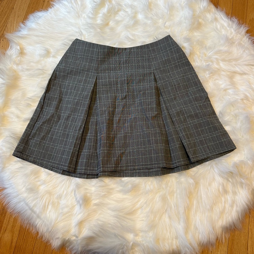 urban renewal pleated skirt